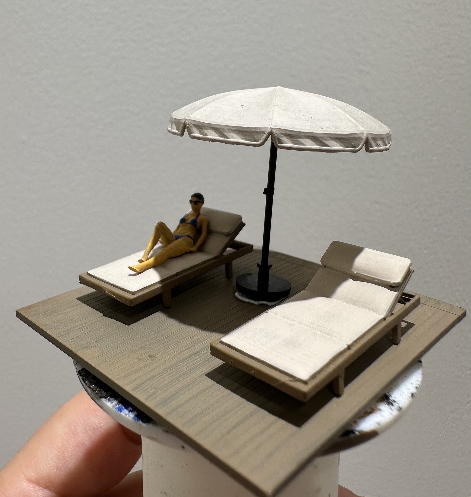 Diorama 1/64 Sun Bathing Micro - огляд і ціна Tools Workshop For Kids